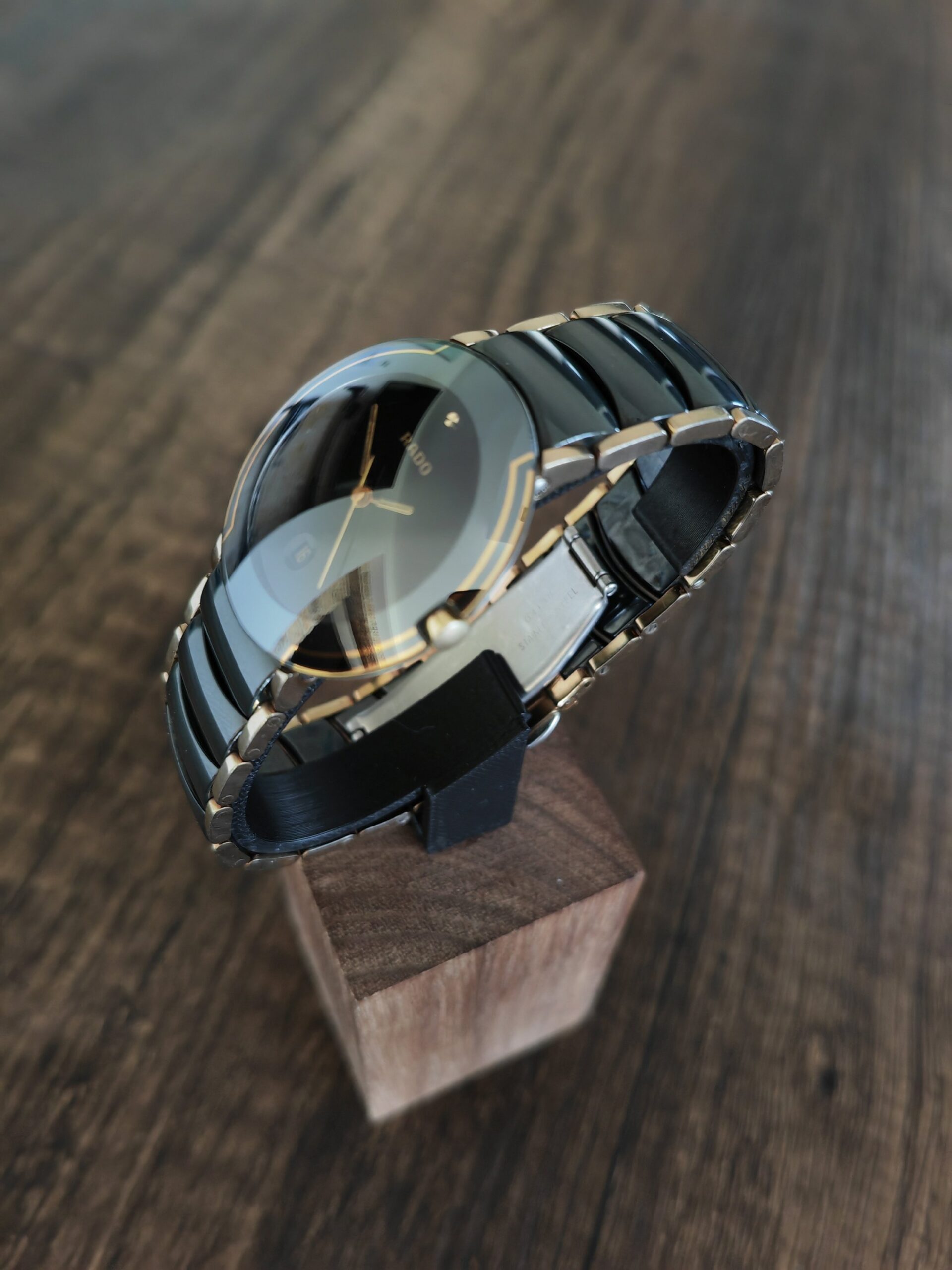 Rado Diastar coupole 32.5mm montre bracelet or/noir 6 Rado Diastar coupole 32.5mm montre bracelet or/noir – Image 6