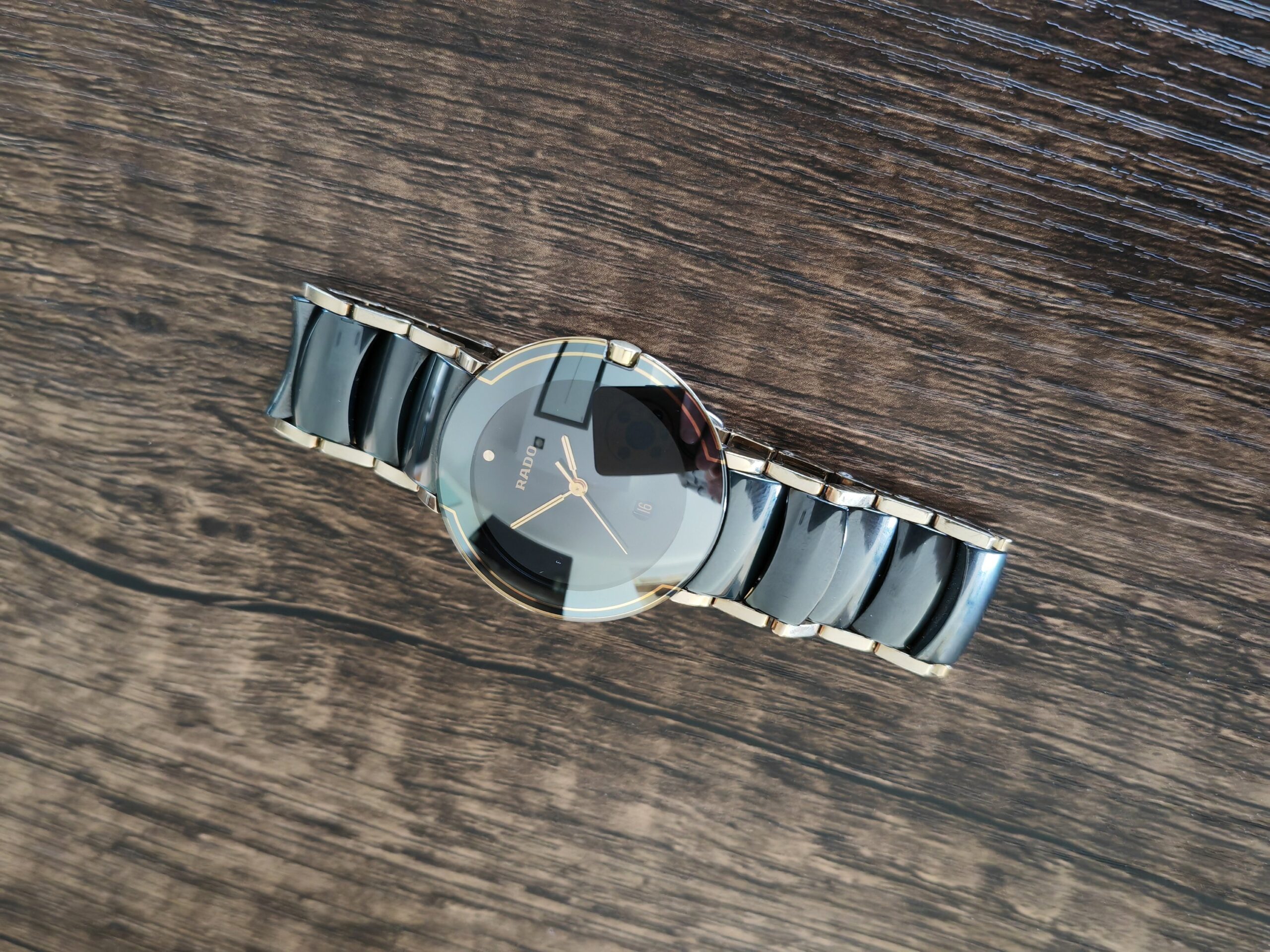 Rado Diastar coupole 32.5mm montre bracelet or/noir 8 Rado Diastar coupole 32.5mm montre bracelet or/noir – Image 8