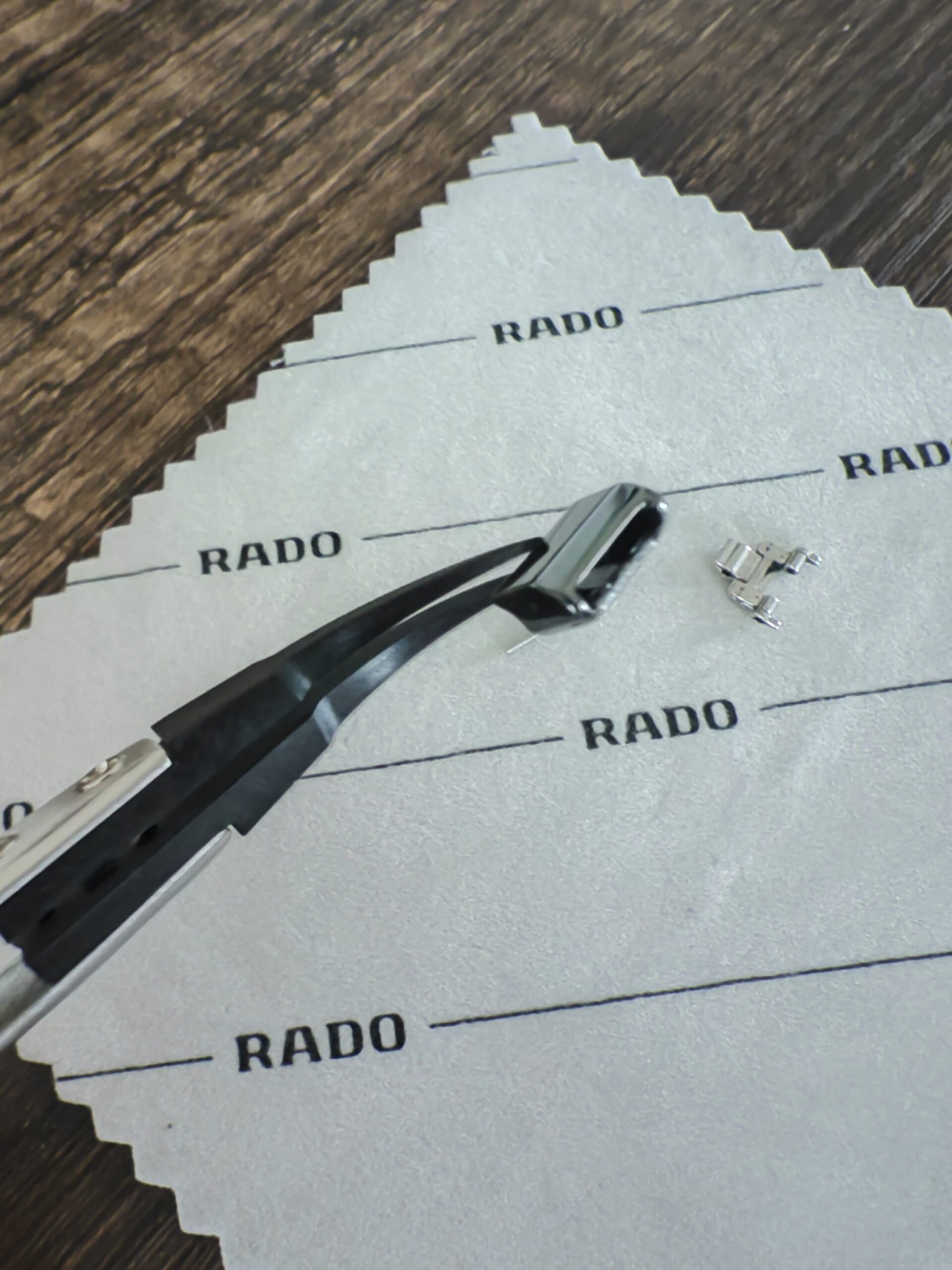 Rado maillon cerix 12 mm noir 3 Rado maillon cerix 12 mm noir – Image 3