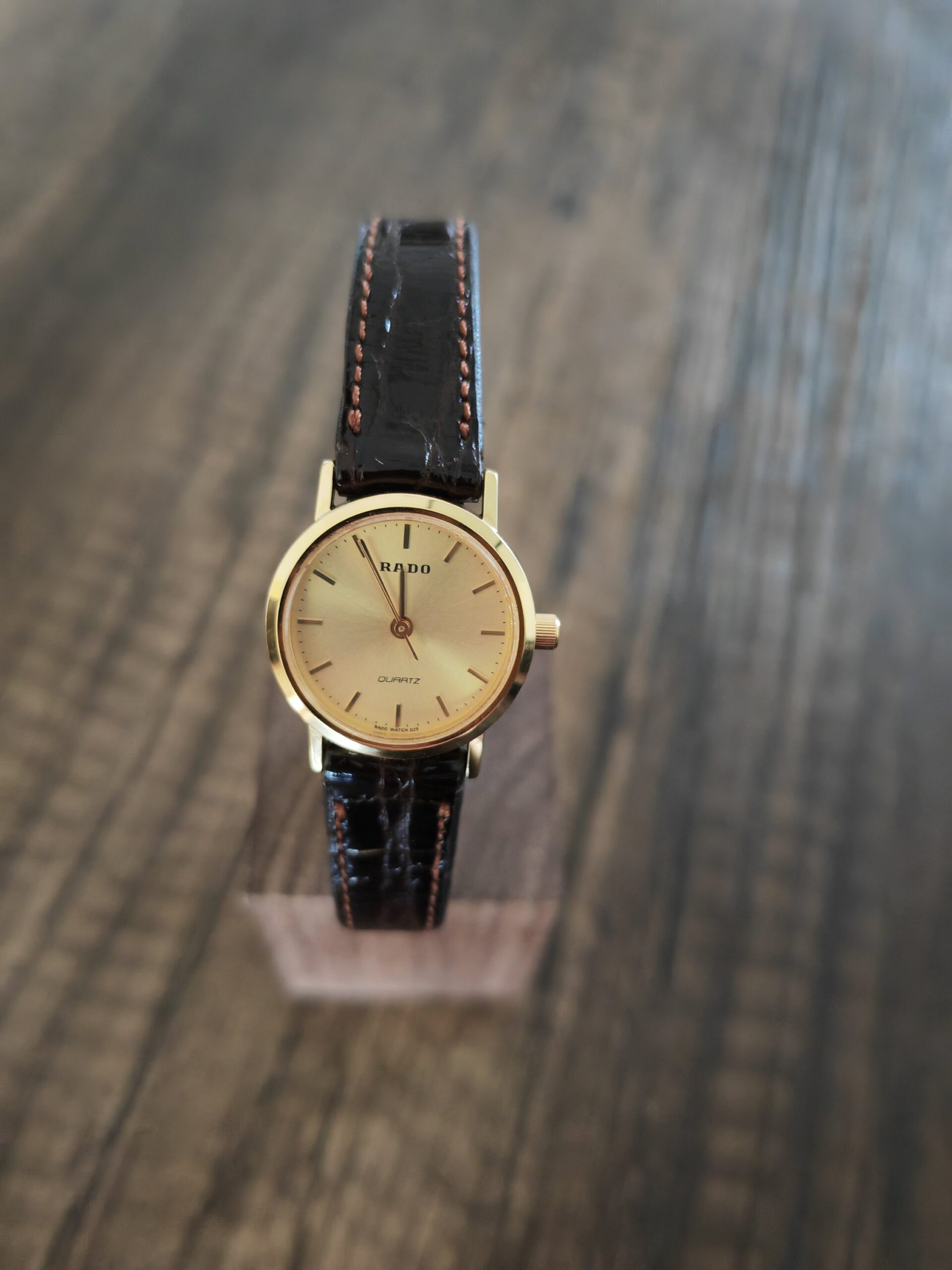 Rado vintage 22 mm cadran or 205.9505.2 1 Rado vintage 22 mm cadran or 205.9505.2