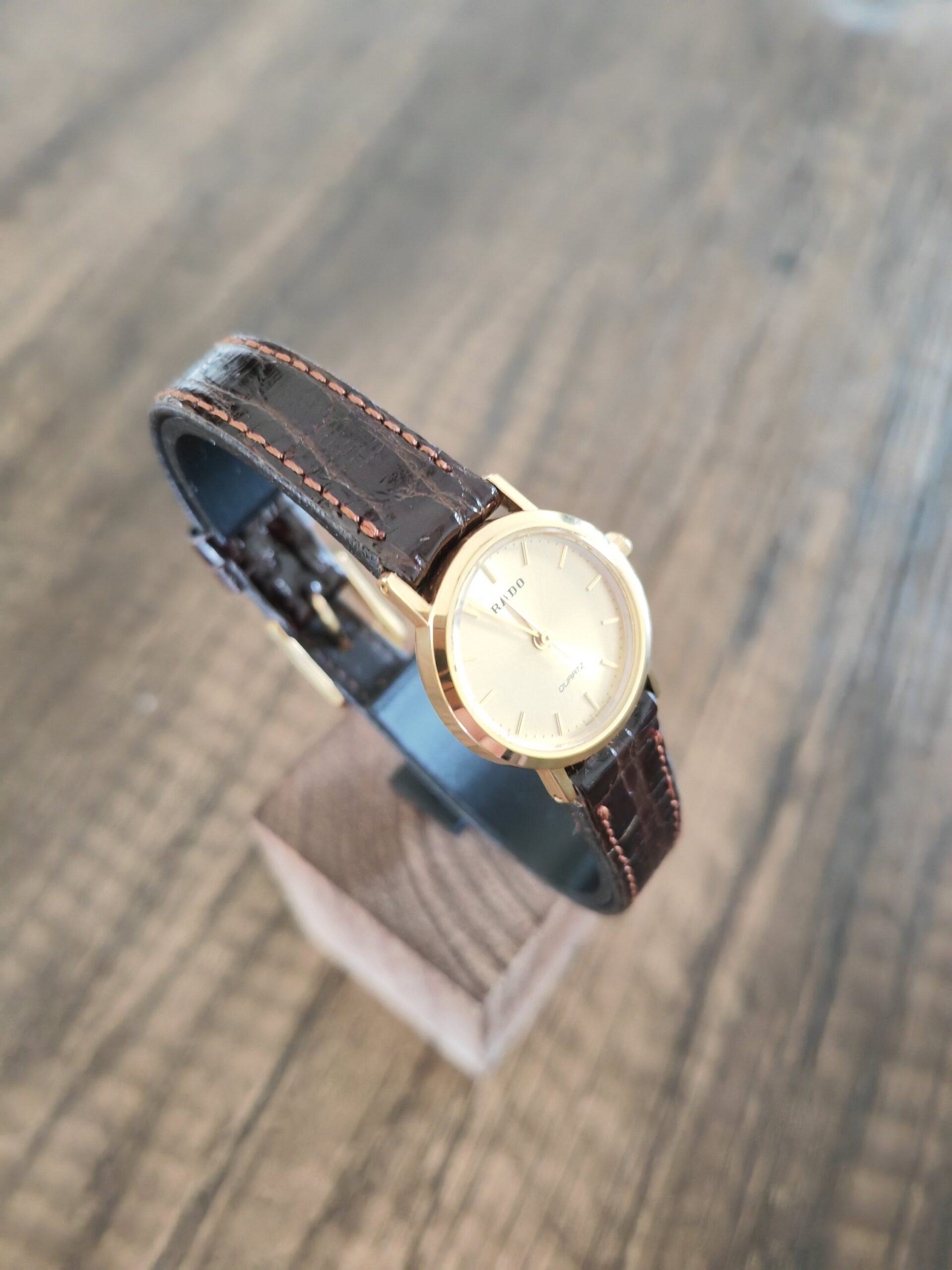 Rado vintage 22 mm cadran or 205.9505.2 4 Rado vintage 22 mm cadran or 205.9505.2 – Image 4