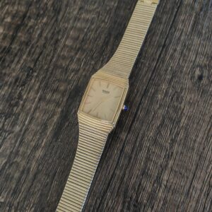 Rado vintage 29 mm  121.9023.2 montre couleur or