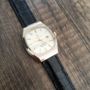Rado vintage 711.9573.3 montre 32 mm couleur champagne