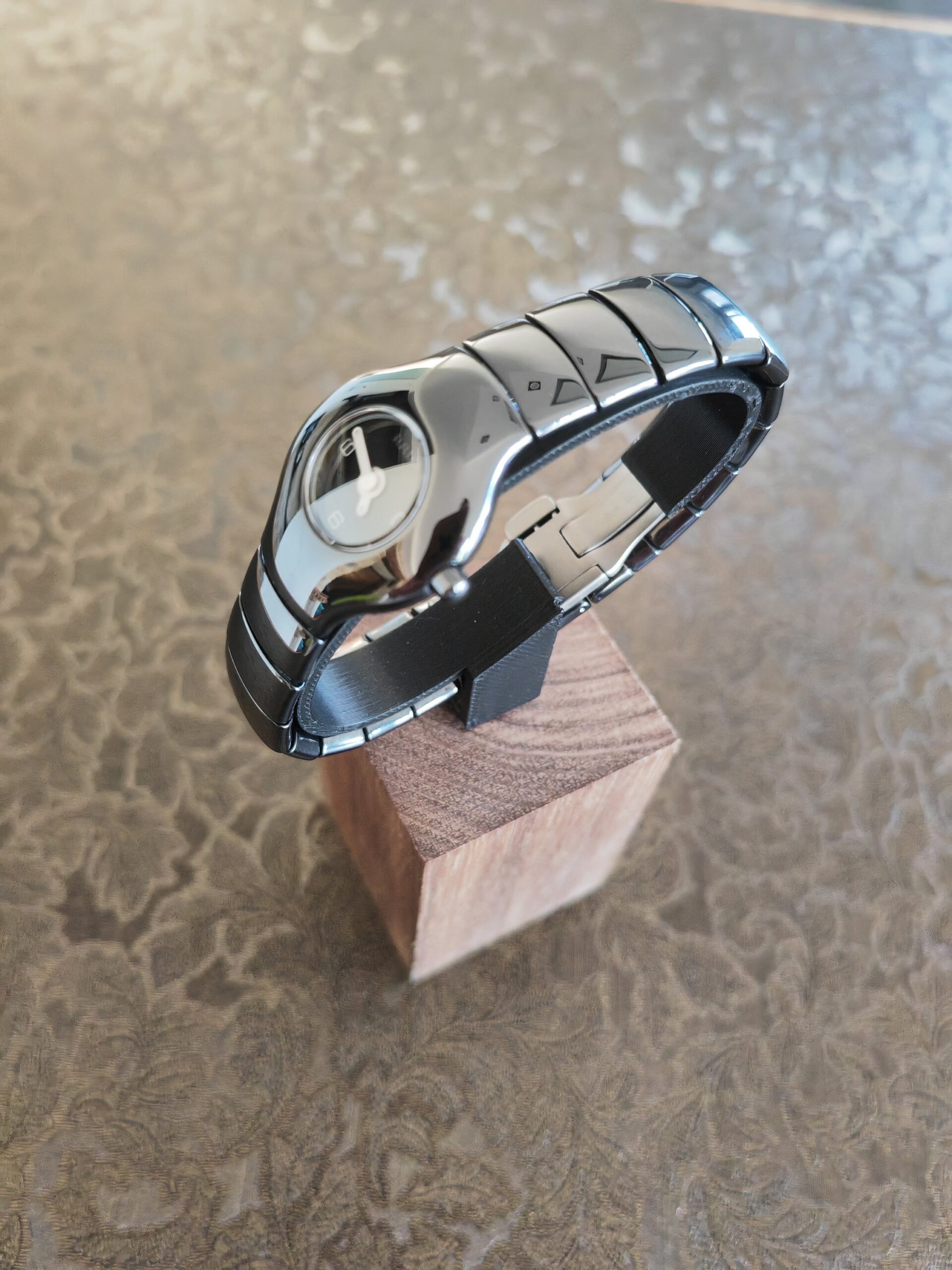 Rado Xeramo 25mm 154.0454.3 noire pour femme / 2 9 rado xeramo
