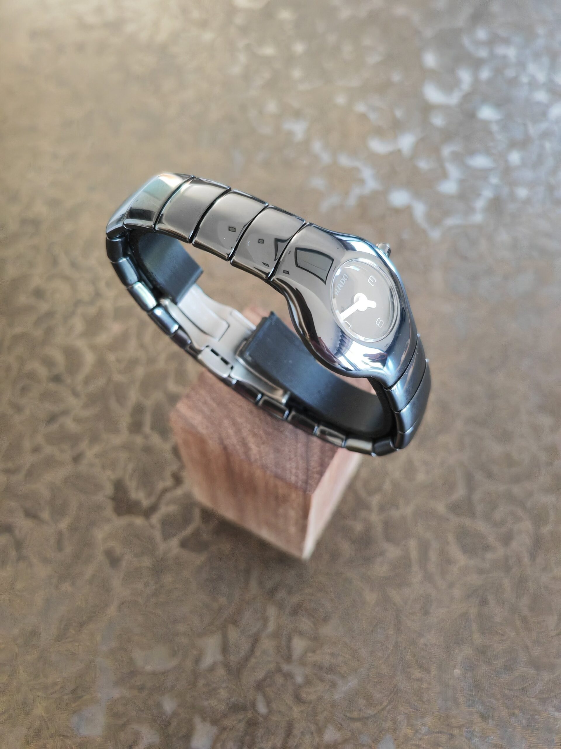 Rado Xeramo 25mm 154.0454.3 noire pour femme / 2 6 Rado Xeramo 25mm 154.0454.3 noire pour femme / 2 – Image 6