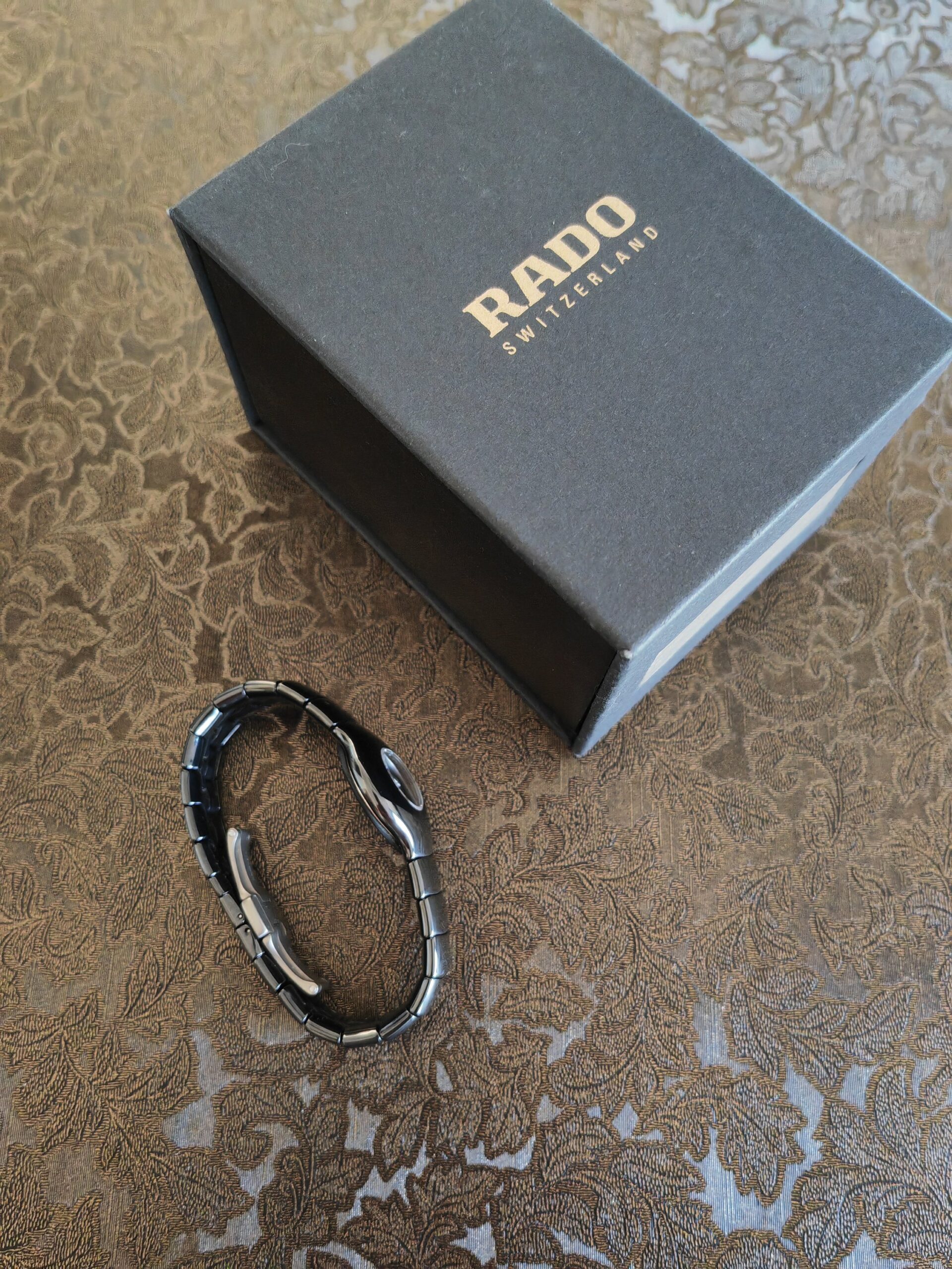 Rado Xeramo 25mm 154.0454.3 noire pour femme / 2 16 Rado Xeramo 25mm 154.0454.3 noire pour femme / 2 – Image 16
